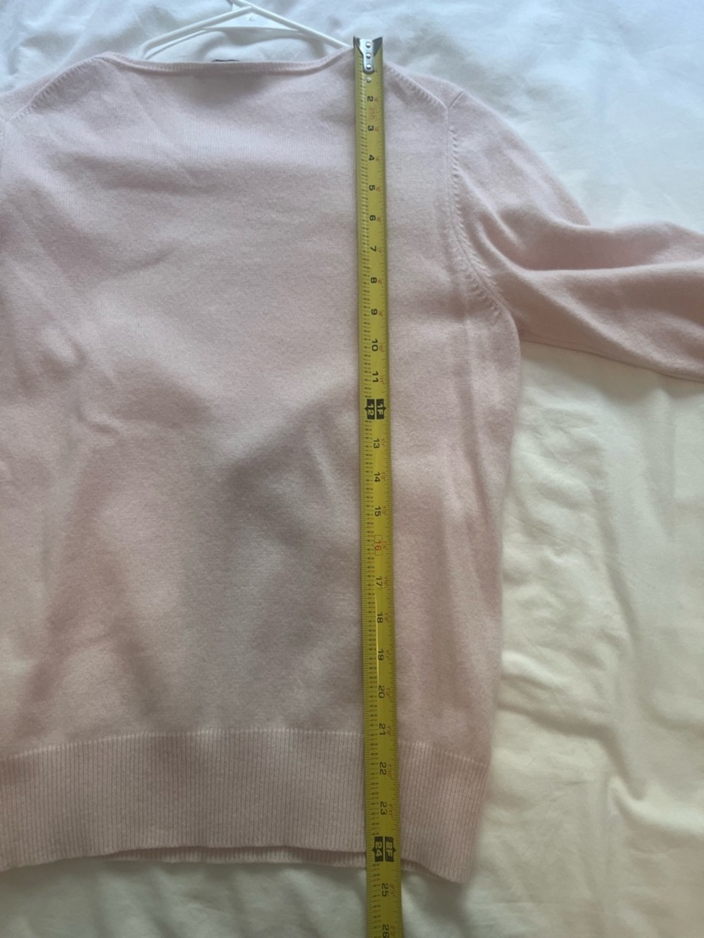Jaeger Pure Cashmere Jumper Crewneck Sweater Pale Pink Ribbed Cuffs Large Flawed - Picture 8 of 9